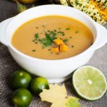 Wytrawni kucharze dodają do kremu z dyni sok. Zupa zyskuje niepowtarzalny smak