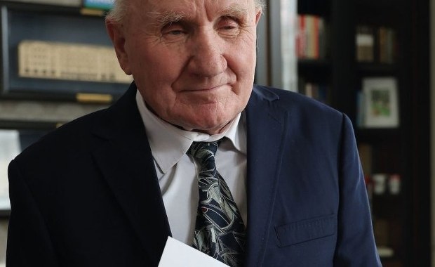 Wytrwały 85-latek uhonorowany, ale Józef Peruga nie składa broni