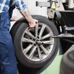 Wyważanie kół po każdej wymianie opon. Czy to naprawdę konieczne?