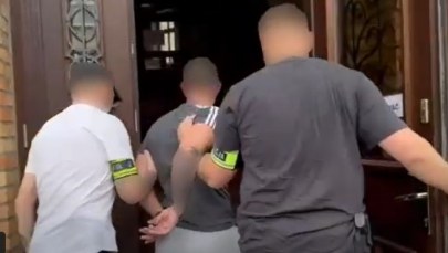 Wywieźli mężczyznę w bagażniku, spalili jego rzeczy