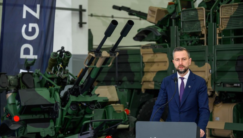 "Wyższa półka przemysłu zbrojeniowego". Szef MON o milionach dla zakładów w Tarnowie