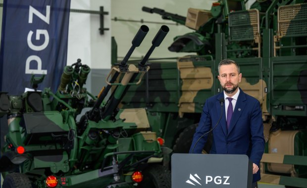 "Wyższa półka przemysłu zbrojeniowego". Szef MON o milionach dla zakładów w Tarnowie