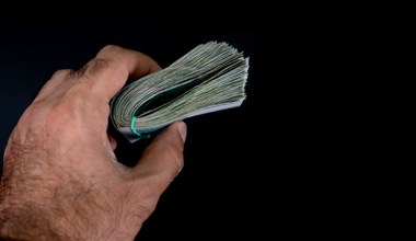 Wyższe odsetki dla inwestujących w obligacje. Finanse publiczne na krawędzi