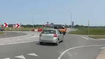 Wziął motocyklistę na maskę Toyoty, gdy ten próbował go zatrzymać