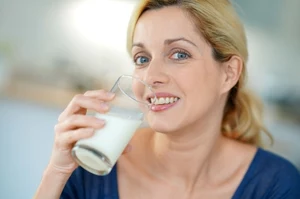 Wzmacnia serce, chroni komórki przed stresem. Ten naturalny napój obniża ciśnienie i cholesterol