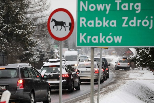 Wzmożony ruch na zakopiance w Zakopanem / 	Grzegorz Momot    /PAP