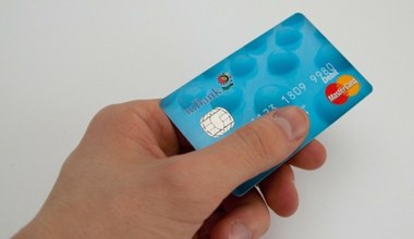 Wznowienie karty w banku. Ile kosztuje nowa karta płatnicza?