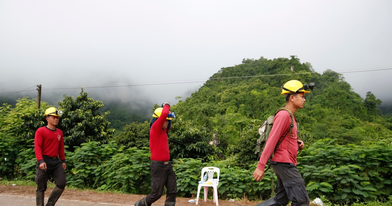 Wznowiono akcję ratunkową w Tajlandii. Ośmiu chłopców i trener czekają na pomoc