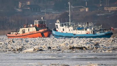 Wzrasta poziom Wisły w Wyszogrodzie. Zabezpieczono część budynków