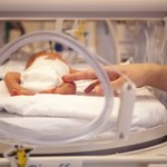 Wzrosła umieralność noworodków i niemowląt. Wyrok TK jedną z przyczyn?