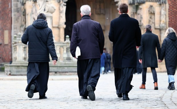 Wzrosły notowania Kościoła. Jest najnowszy sondaż