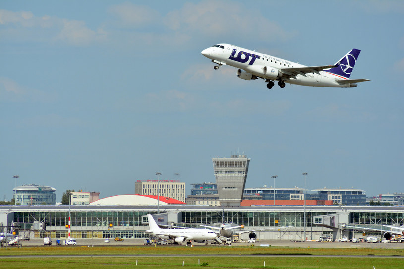 Wzrost zainteresowania lotami do Warszawy. Eksperci nie mają wątpliwości /123RF/PICSEL