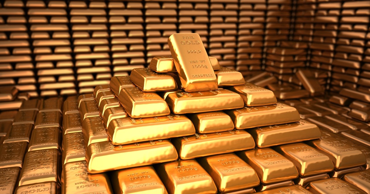 Wzrost znaczenia złota w rezerwach dewizowych banków centralnych /123RF/PICSEL