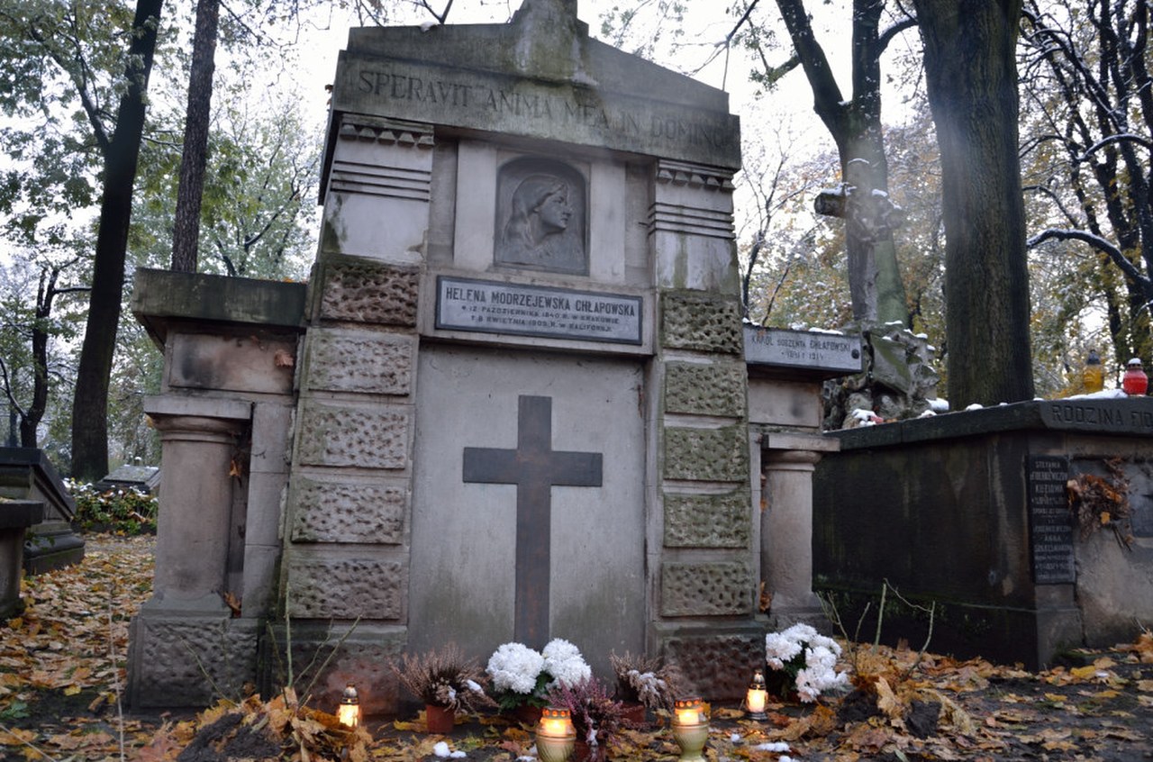 Wzruszają, dają do myślenia, inspirują... Wyjątkowe epitafia