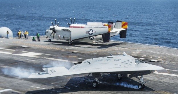X-47B jest dronem półautonomicznym /AFP