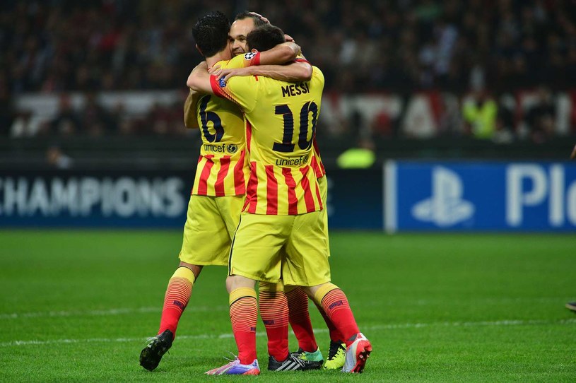 Xavi, Andres Iniesta i Lionel Messi przez wiele lat dali wiele radości kibicom Barcelony /AFP