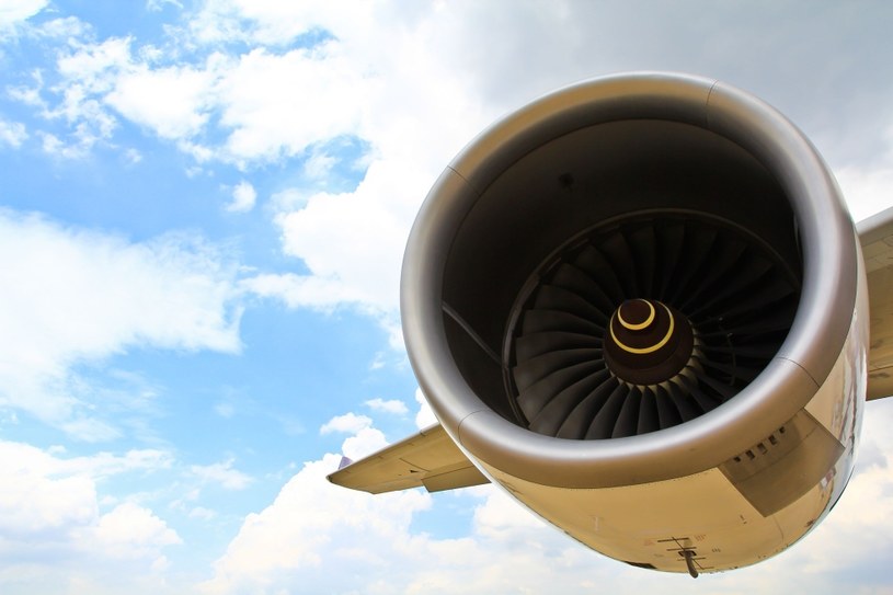 ​Xeos, spółka joint venture zawiązana przez GE Aviation i Lufthansa Technik, rozpoczęła rekrutację pracowników do fabryki serwisowania silników lotniczych /123RF/PICSEL