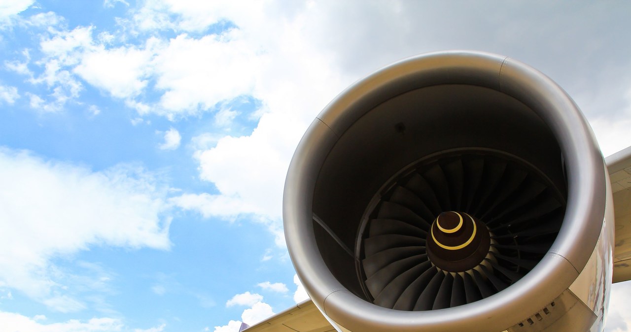 ​Xeos, spółka joint venture zawiązana przez GE Aviation i Lufthansa Technik, rozpoczęła rekrutację pracowników do fabryki serwisowania silników lotniczych /123RF/PICSEL