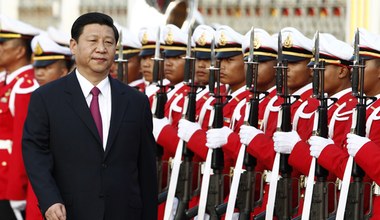 Xi Jinping ostrzega przed "sztormami". Chiny mają spore problemy 