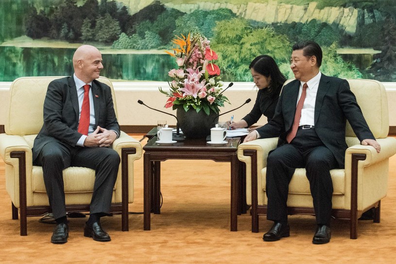 Xi Jinping (z prawej) i Gianni Infantino /AFP