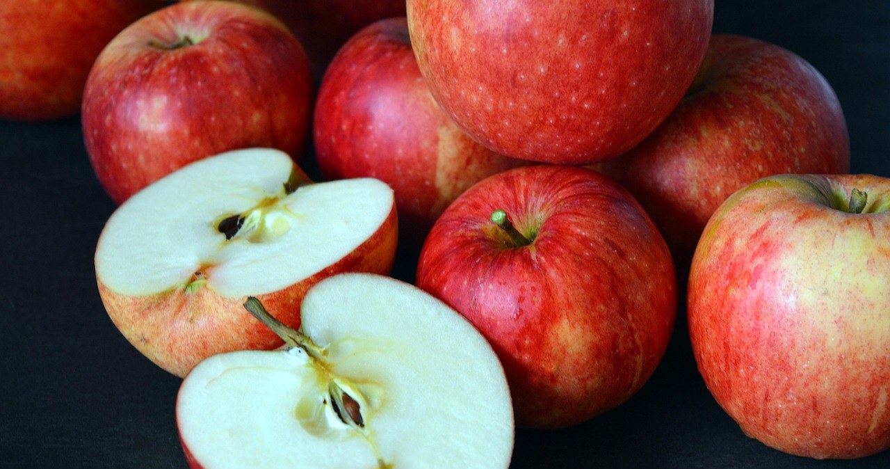 Яблуко - не просто смачний перекус, а справжнє джерело енергії та корисних речовин /pixabay.com