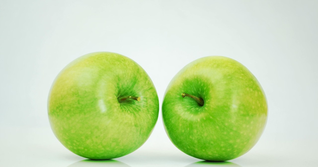 Яблуко - секрет насиченого за смаком, прозорого бульйону /pixabay.com