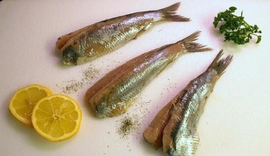 Як приготувати оселедець, щоб він не був солоним? Замочування та маринування розкривають його смак