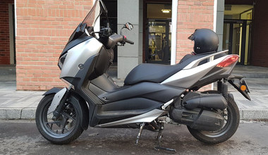 Yamaha X-Max 125: maxi skuter na wypasie