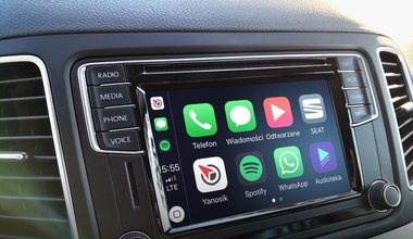 Yanosik dostępny w Apple CarPlay