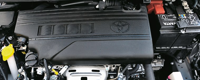 YARIS: 1.33 Dual VVT-i jest oszczędny, ale ma problem ze zbieraniem się nagarów. /Motor