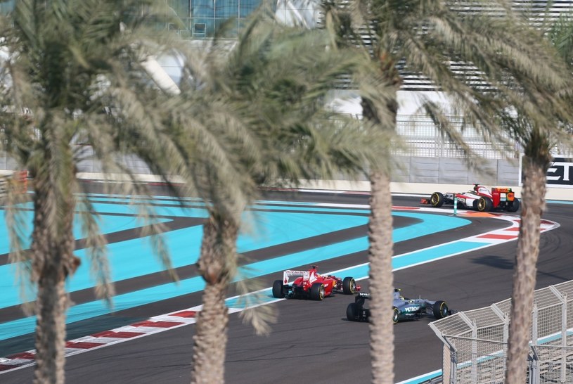 Yas Marina Circuit - trzeci trening przed GP Abu Zabi. Najszybszy był Brytyjczyk Lewis Hamilton /AFP