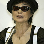 Yoko Ono i ciało Lennona