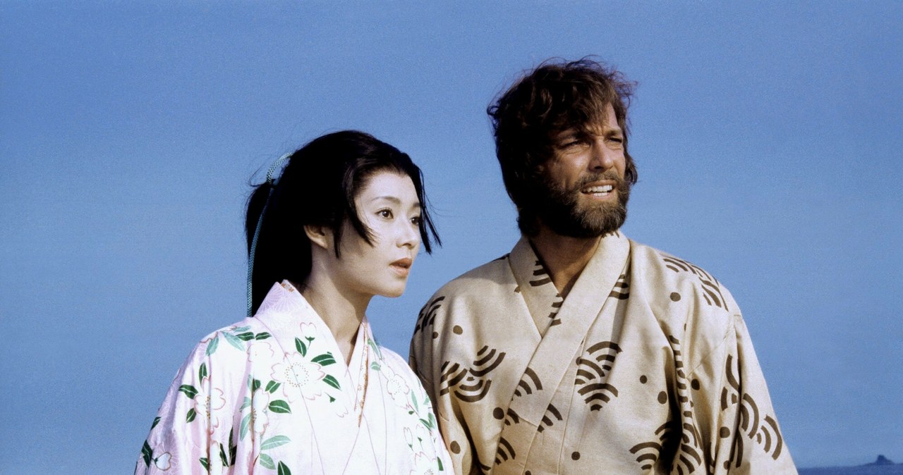 Yôko Shimada (Mariko) oraz Richard Chamberlain (John Blackthorne) w serialu "Szogun" (1980) /Mary Evans/All Film Archive/Bbc /East News