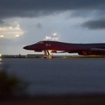 Yonhap: Po przelocie bombowców USA Pjongjang przerzuca lotnictwo na wschodnie wybrzeże