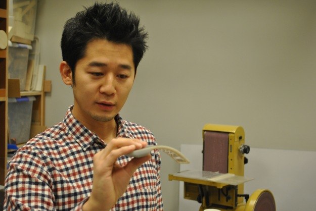Young Soo Kim, twórca sprzętu komputerowego, w swojej pracowni w Redmond /INTERIA.PL