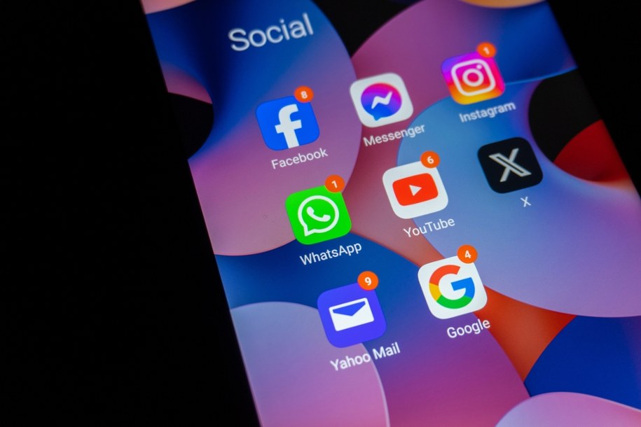 YouTube i WhatsApp zablokowane w Rosji /Shutterstock