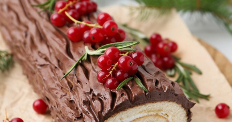 Yule log to tradycyjne ciasto w kształcie polana drewna, które w święta cieszy się dużą popularnością m.in. w Wielkiej Brytanii /Deposit/East News /East News