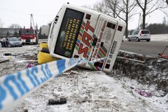 Z autobusu, którym podróżowali kibice niewiele zostało 