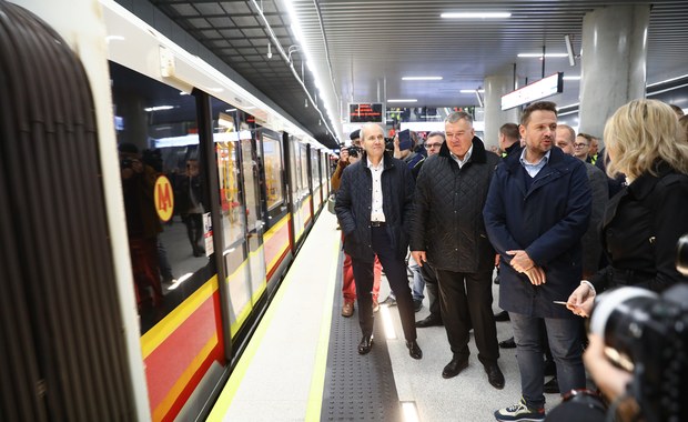 Z Bródna do centrum w 20 minut. Otwarto nowe stacje metra [ZDJĘCIA]