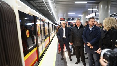 Z Bródna do centrum w 20 minut. Otwarto nowe stacje metra [ZDJĘCIA]