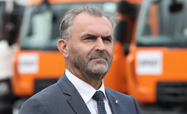 Z celi do Brukseli. Włodzimierz Karpiński zgodził się zostać europosłem 