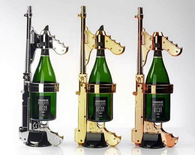 Z Champagne Gun śmigus dyngus może trwać cały rok - pod warunkiem, że twój portfel aż puchnie od nadmiaru pieniędzy /materiały prasowe