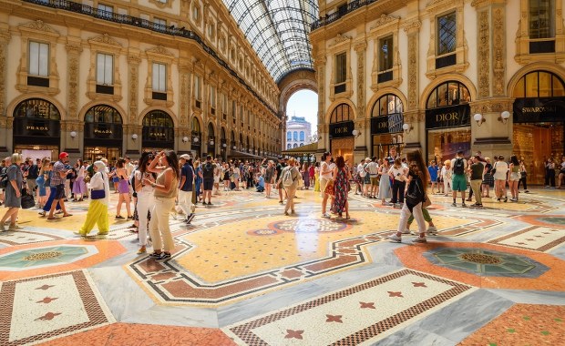 Z Dubaju do Mediolanu. Czym włoskie miasto kusi najbogatszych?