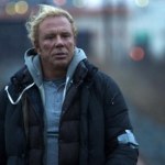 Z fryzurą "blond mop"