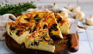 Z jajek i pieczarek zrobisz genialne danie. Idealne na śniadanie lub imprezową przekąskę