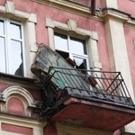 Z kamienicy oderwał się balkon. Jest śledztwo ws. katastrofy budowlanej w Sosnowcu