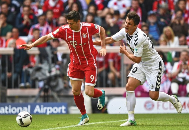 Z lewej: Robert Lewandowski /CHRISTIAN BRUNA /PAP