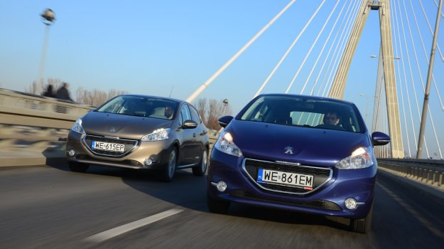 Z lewej strony - Peugeot 208 1.0 VTi Active, z prawej - Peugeot 208 1.4 VTi Access. /Motor