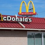 Z McDonald's do szpitala. Dziesiątki zatrutych, jedna ofiara śmiertelna w USA