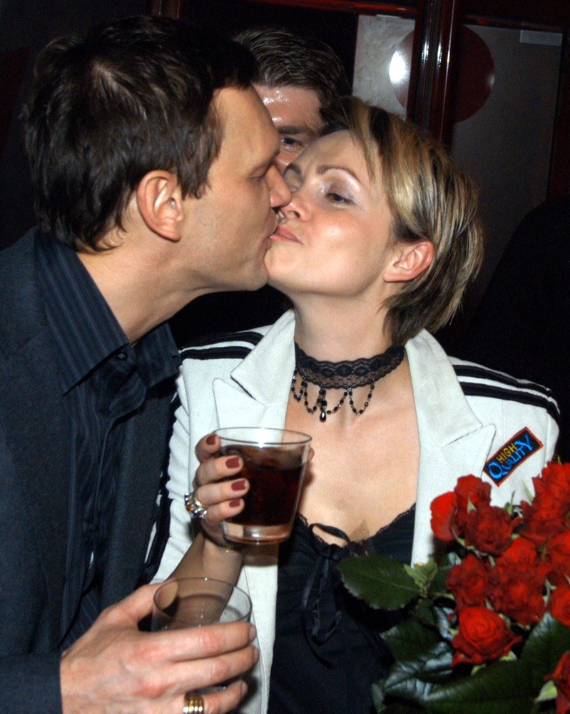 Z ówczesnym mężem aktorem Cezarym Pazurą na bankiecie, 2003 rok /Witold Rozbicki /Reporter